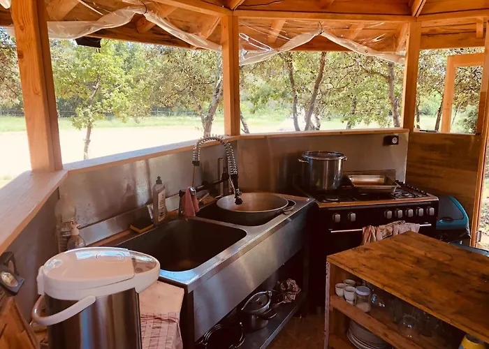 Кемпинг Domaine Des Sens - 20 Couchages Insolites Monteils (Gard)